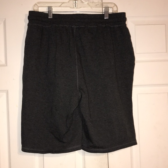 Men’s Fleece-Lined Sweatshorts - Picture 5 of 7